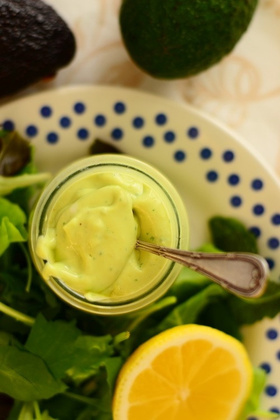 Salatikaste avokaadoga
